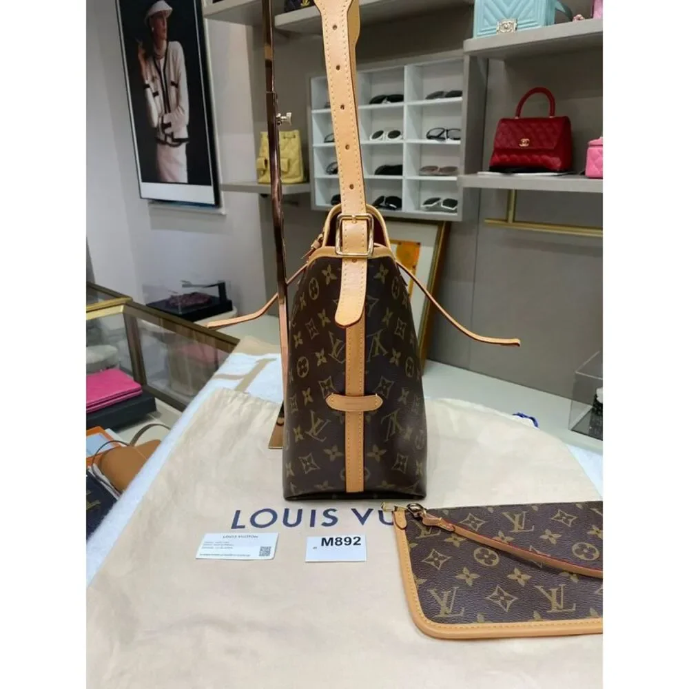 Louis Vuitton Women Pre-Loved Bag Very Good Condition - Picture 5 of 9